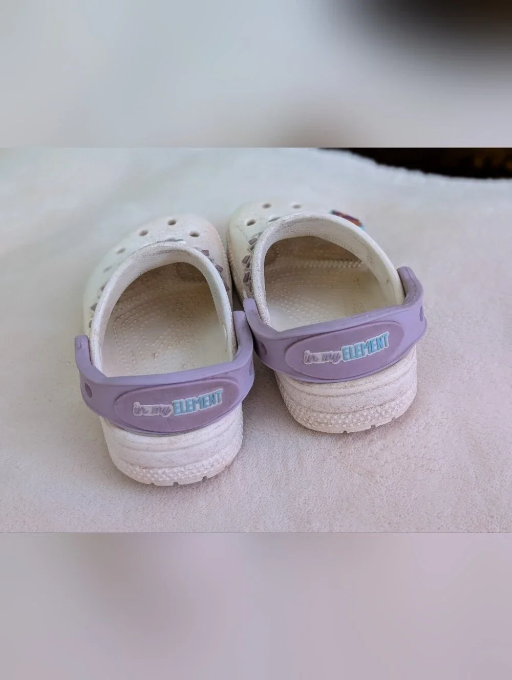 Crocs Kids White & Lavender Snowflake with Character Charm C9